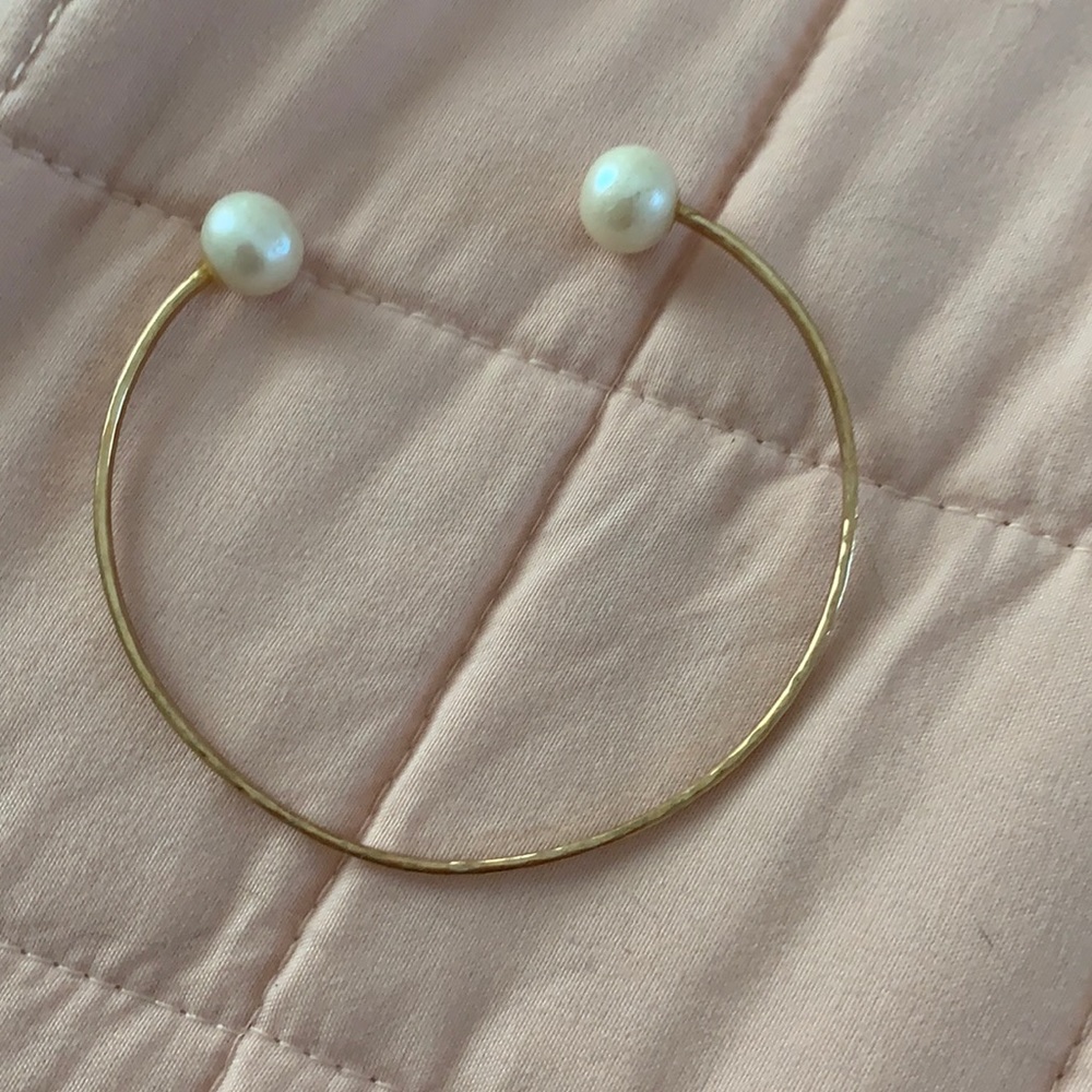 Hammered gold pearl cuff bracelet